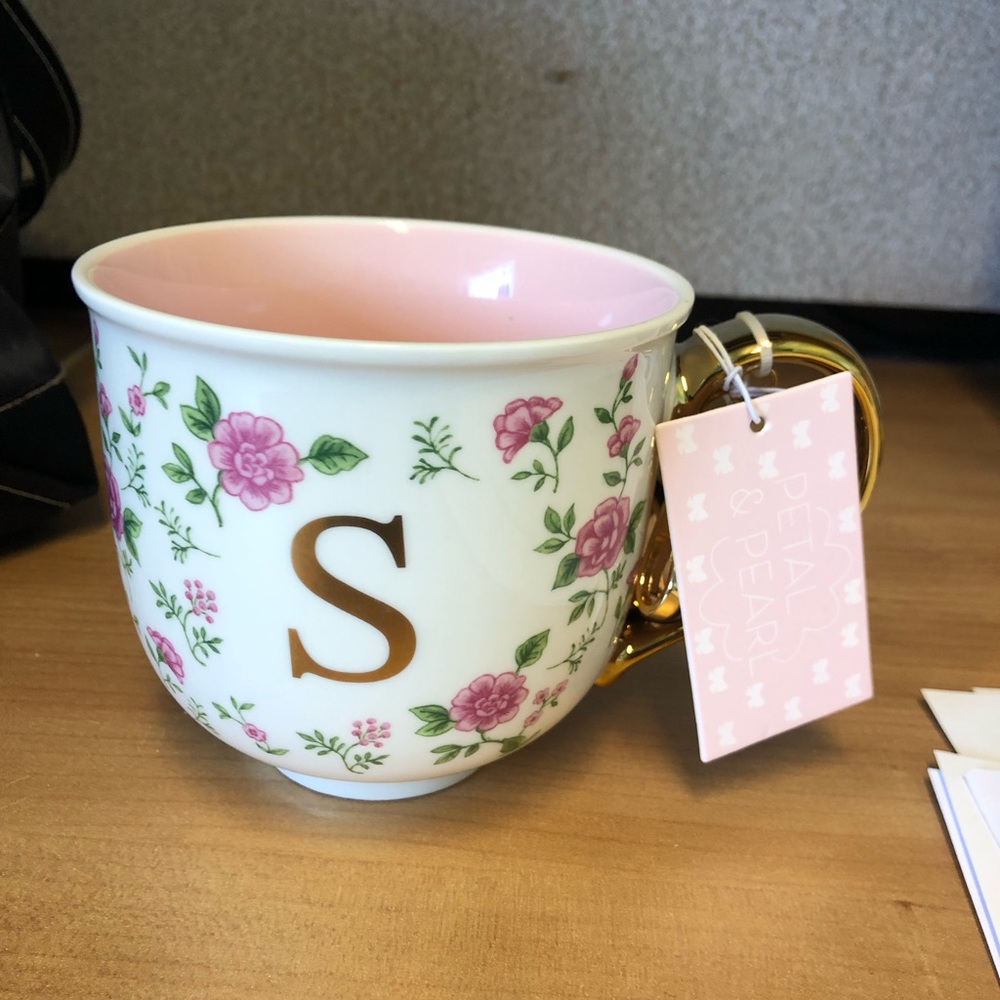Floral Monogram 'S' Porcelain Mug with Pink Interior Gold Handle and S keychain